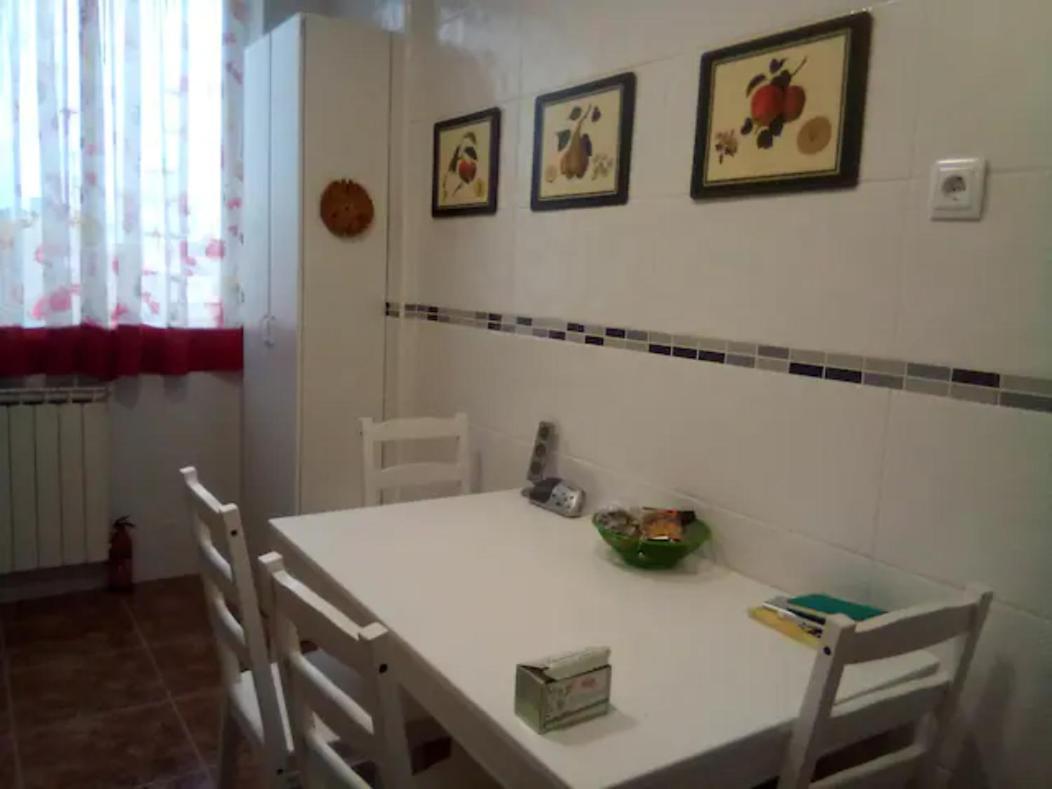 Las Golondrinas Zaragoza Habitacion Individual المظهر الخارجي الصورة